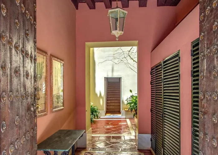 Museum Duplex And Patios, Historical Center, 8 Pax