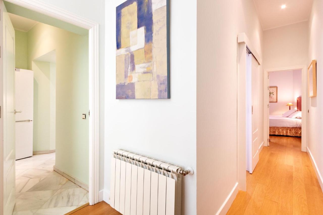 Museum Duplex And Patios, Historical Center, 8 Pax * Séville